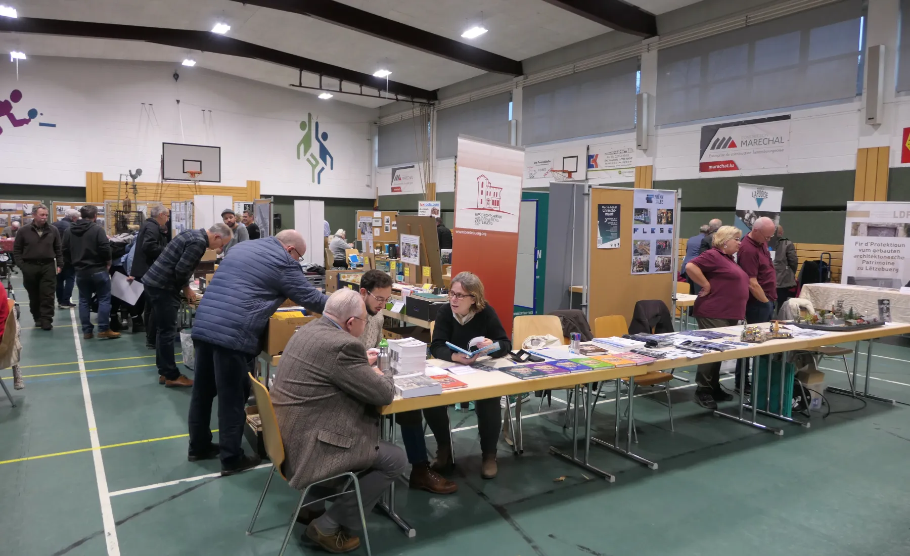Les stands d'exposition